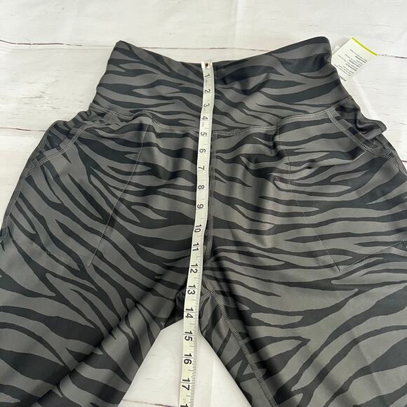 Old Navy Women's Animal Print High Rise Powersoft Jogger Sz M - Picture 9 of 16